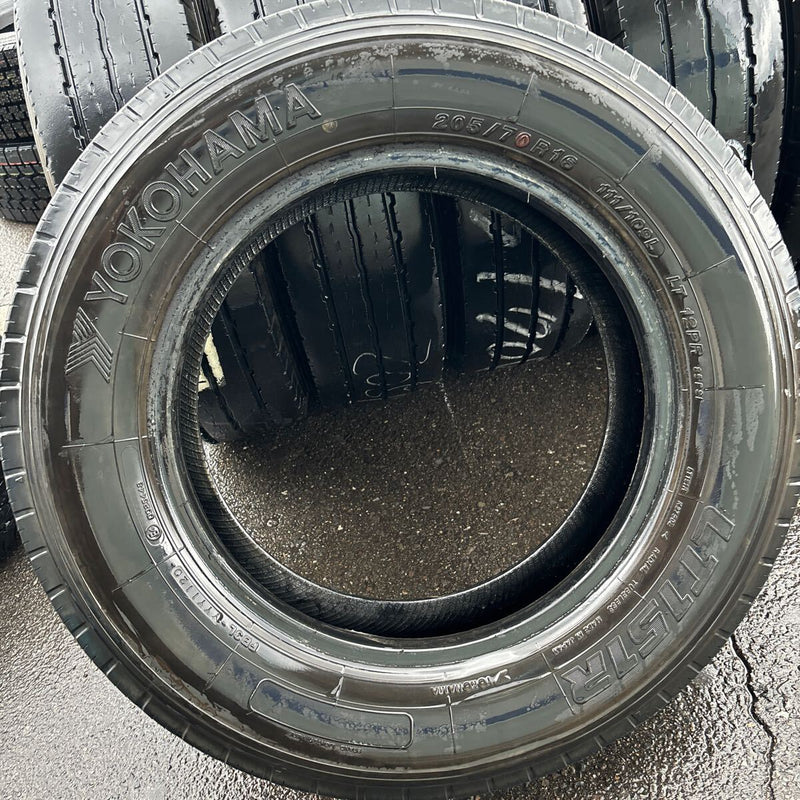 205/70R16 中古地山　ヨコハマ　激安美品　　6本セット：24000円