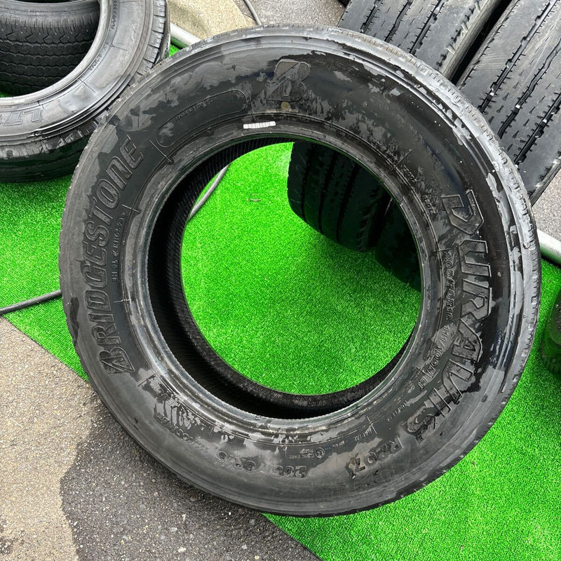 205/70R16 中古地山　激安美品　　6本セット：23800円