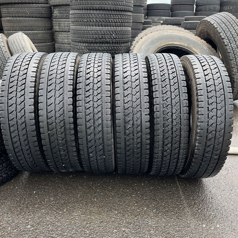 205/85R16 BRIDGESTONE, W979 中古スタッドレス　激安美品　　6本セット：25000円