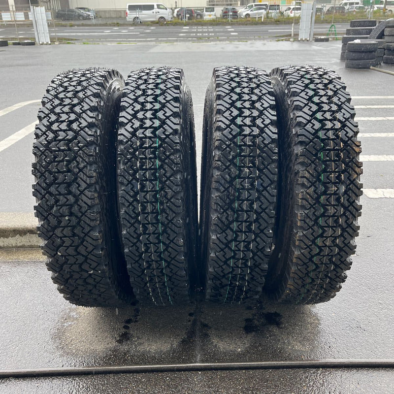 225/80R17.5 DUNLOP, SP883 スノータイヤ　バリ溝　激安美品　　4本セット：59000円