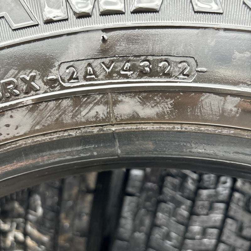 ヨコハマ 245/70R19.5 903ZW 中古冬タイヤ 6本セット:70000円