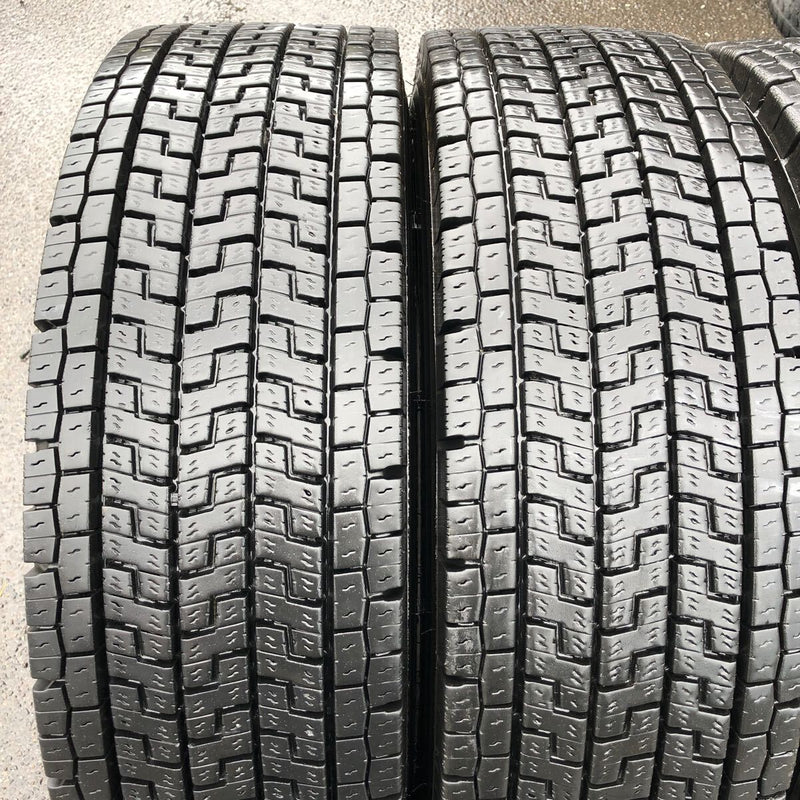 245/70R19.5 YOKOHAMA 136/134J, 激安美品4本セット+1本：55000円