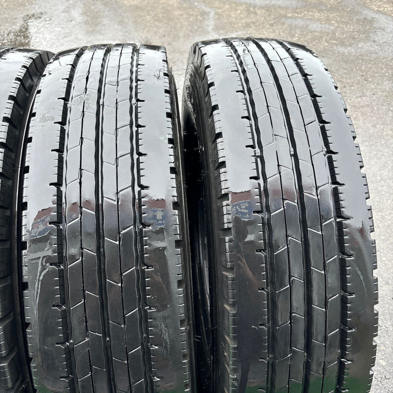 205/85R16 LT　DUNLOP SPLT50　2017年UP　中古　激安美品　　6本セット：27000円