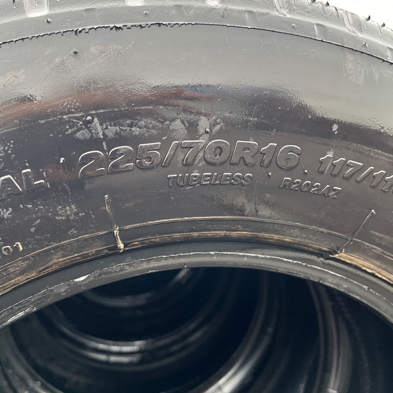 225/70R16 BRIDGESTONE, R202 中古タテ溝　激安美品　　6本セット：26000円