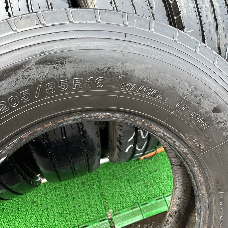 205/80R16 ヨコハマ　年式:2022年 中古　激安美品　　6本セット：28000円