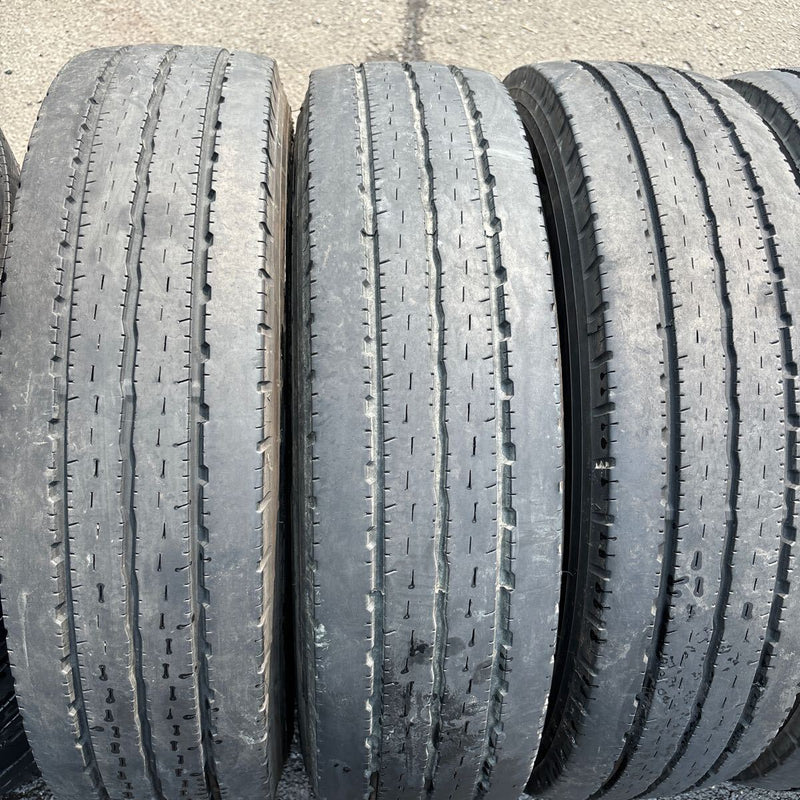 205/85R16 ヨコハマ　2022年　中古地山　激安美品　　6本セット：28500円