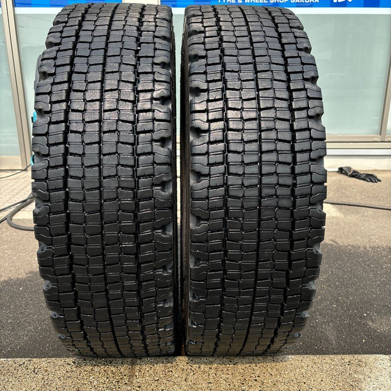 255/70R22.5 ブリヂストン　143/140J, W970, 中古　激安美品　　2本セット：20000円