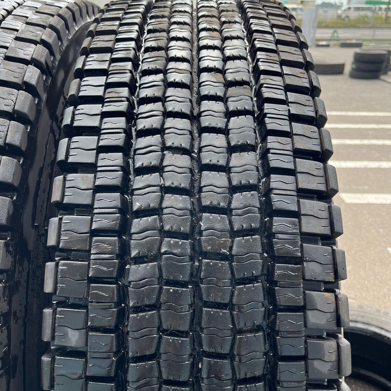 275/80R22.5 DUNLOP, SP001 中古スタッドレス　激安美品　　4本セット：77000円