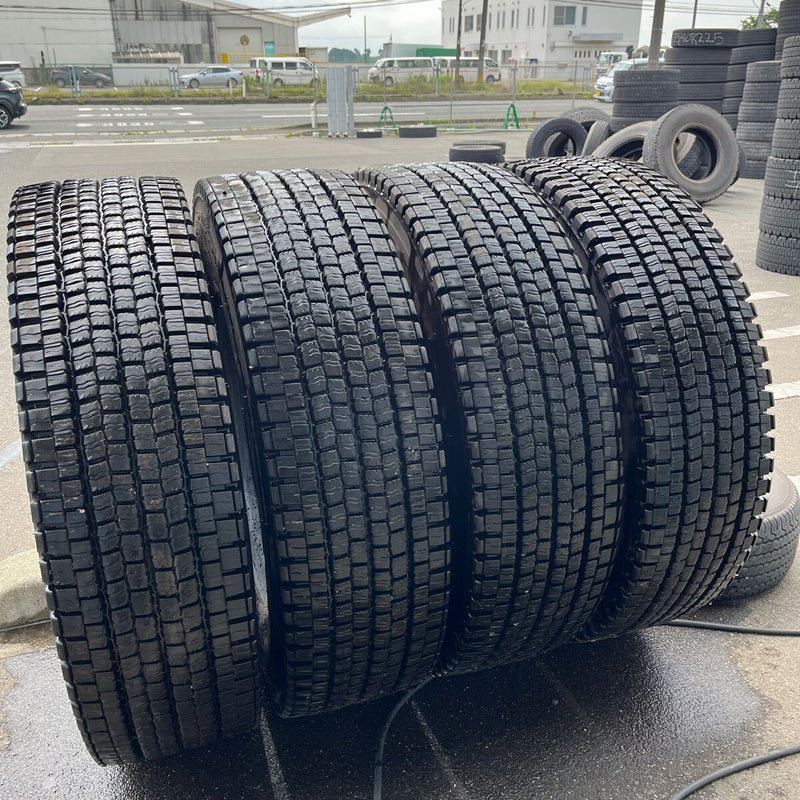 275/80R22.5 DUNLOP, SP001 中古スタッドレス　激安美品　　4本セット：77000円