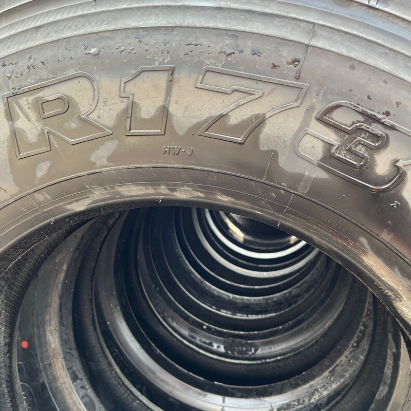 275/80R22.5 BRIDGESTONE, R173 中古 バリ溝　激安美品　　8本セット：182000円