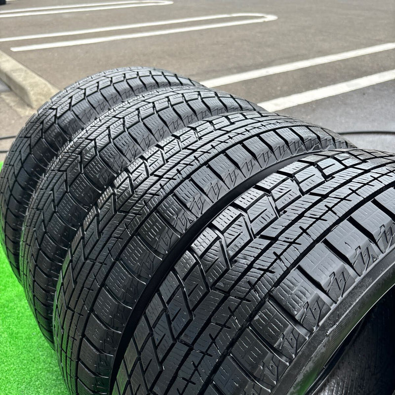 175/65R15 、84Q. ヨコハマ　スタッドレスタイヤ 　2020年、美品　4本セット：16000円