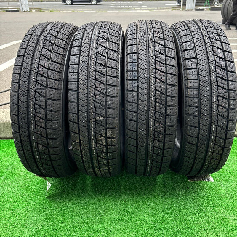 165/65R15 、81Q. BRIDGESTONE 　VRX未使用品スタッドレスタイヤ2019年、美品　4本セット：28000円 未使用