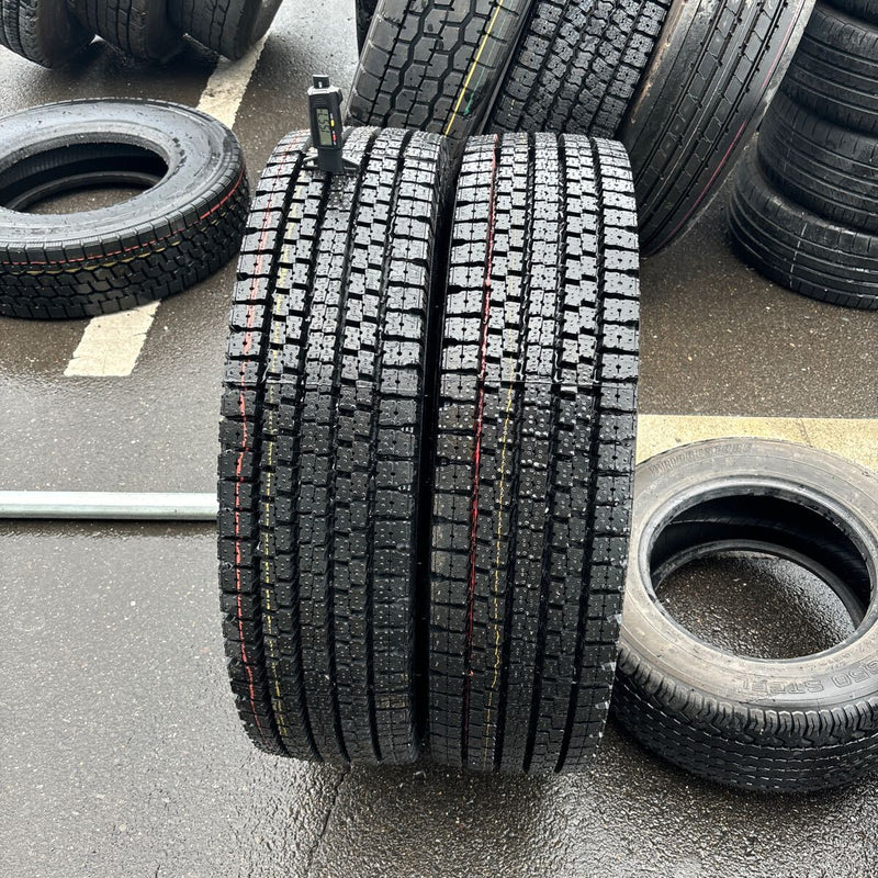 225/80R17.5 再生中古　　スタッドレスタイヤ　激安美品　　2本セット：20000円