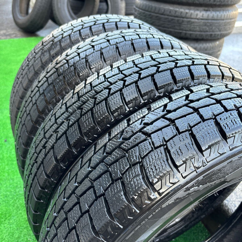 145/80R13 . ダンロップ　スタッドレスタイヤ 2019年美品　4本セット：8000円