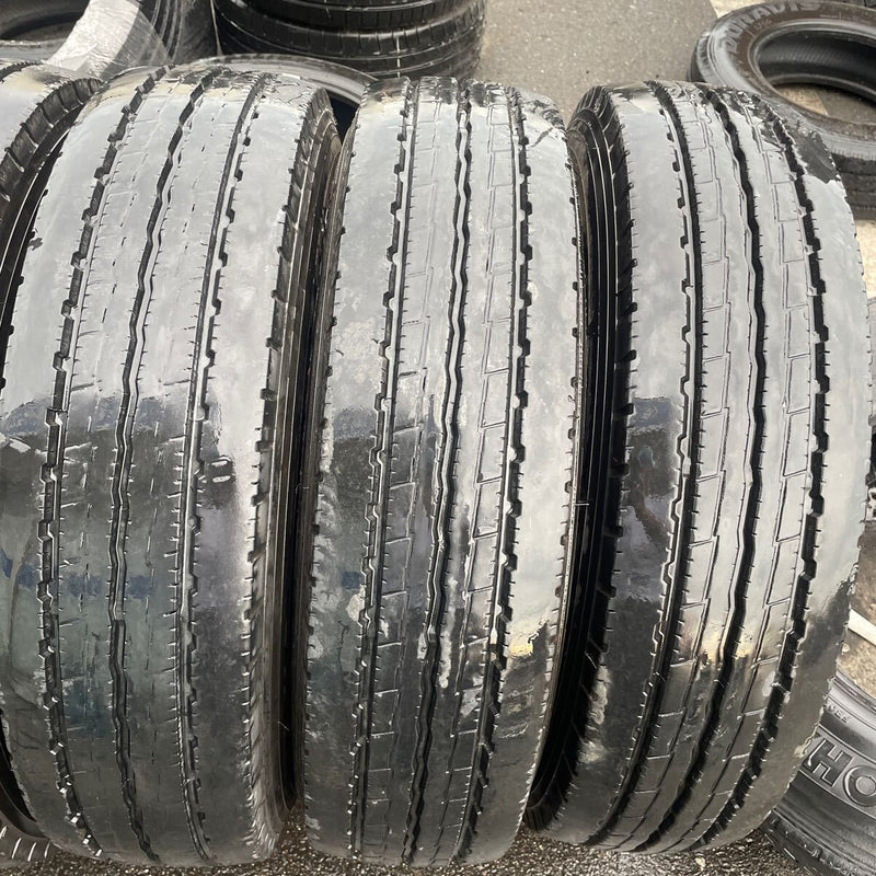 205/85R16 中古地山　ヨコハマ　激安美品　　6本セット：29800円