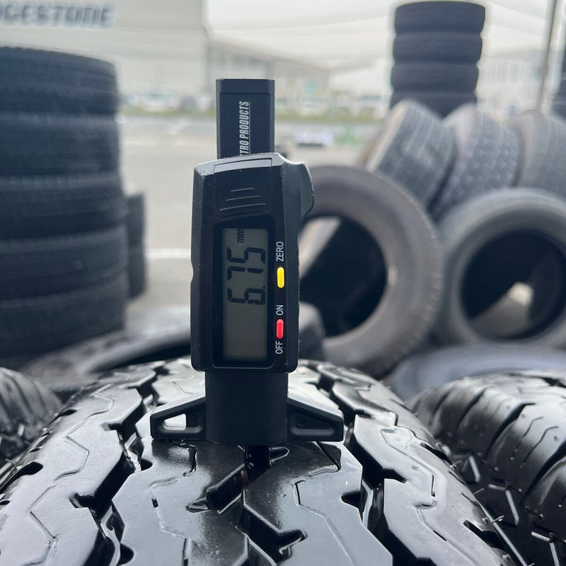 205/85R16 DUNLOP, LT5 中古タテ溝　激安美品　　6本セット：25500円