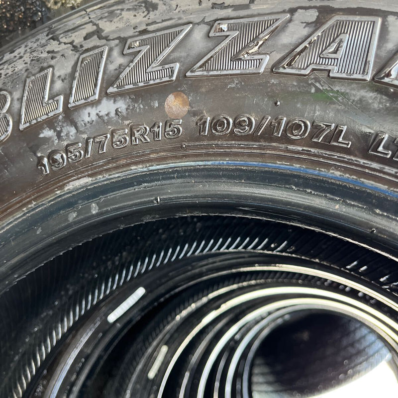 195/75R15 BRIDGESTONE, W979 中古スタッドレス　激安美品　　6本セット：26000円