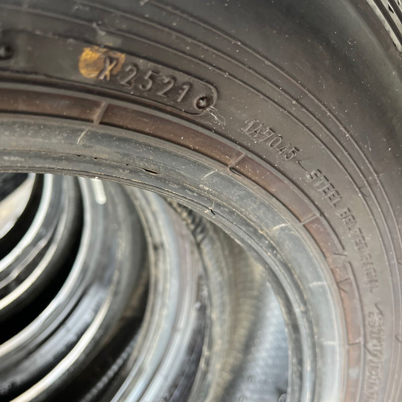 195/75R15 DUNLOP, LT03 中古スタッドレス　激安美品　　4本セット：17000円