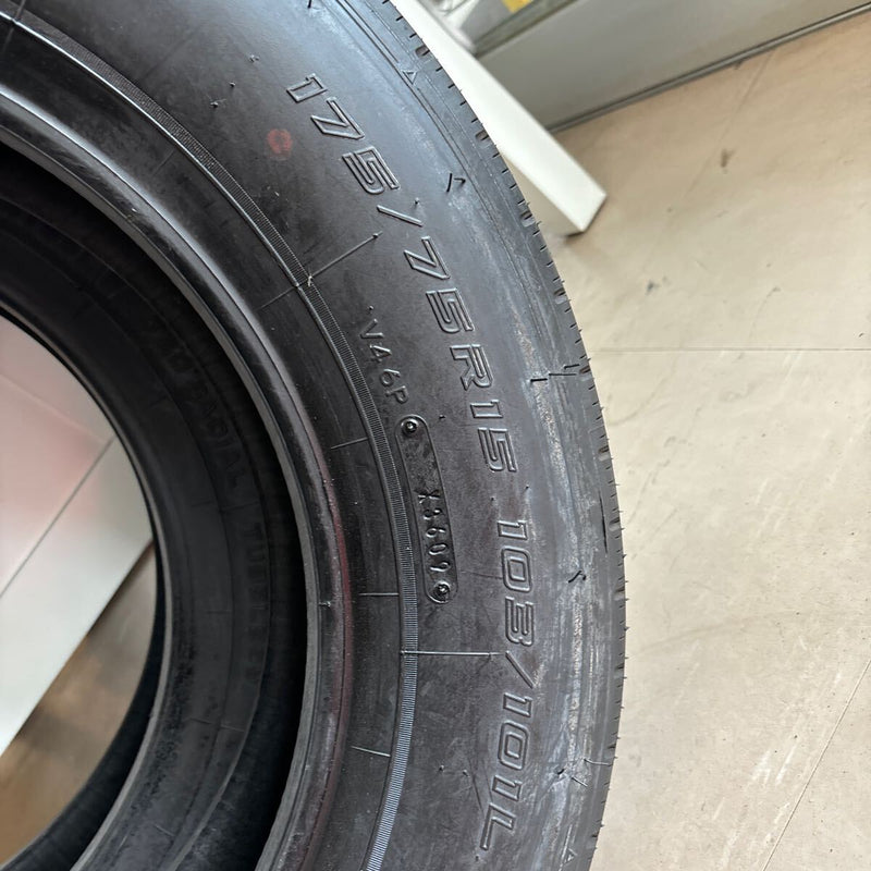 ファルケン175/75R15LT 年式古め イボ付ほぼ新品 2本:7800円