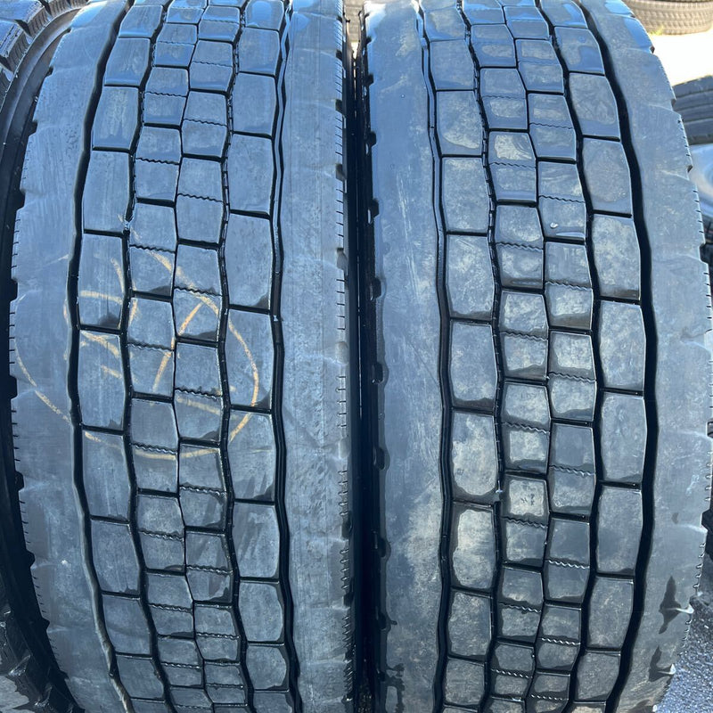 265/70R19.5 中古ミックスタイヤ　　激安美品　　4本セット：36000円