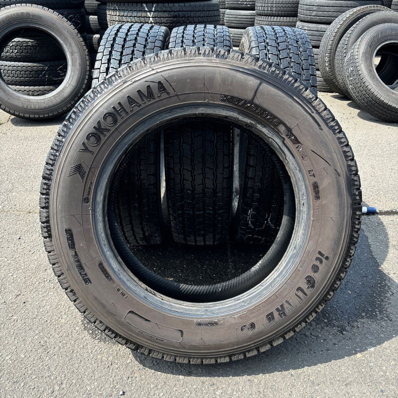 205/70R17.5 115/113L ヨコハマ　年式2020年　激安美品4本セット:19600円