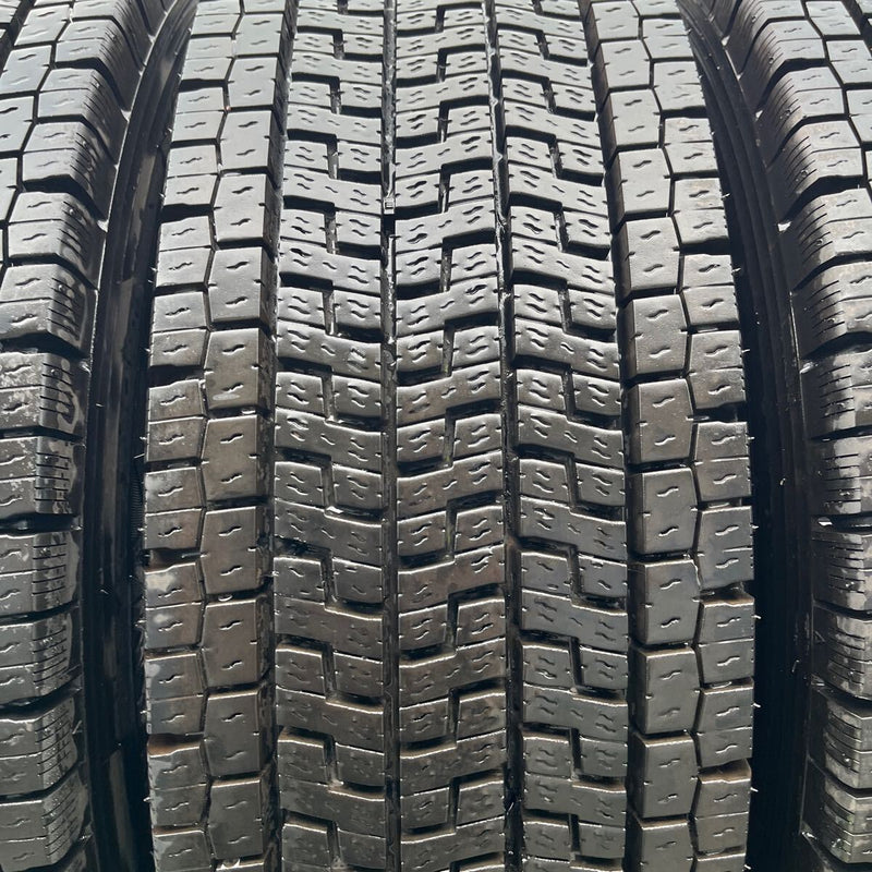 215/70R17.5 123/121 YOKOHAMA, 903ZW　激安美品　　4本セット：23000円