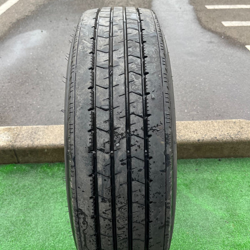 215/70R17.5 GOOD YEAR, G223 中古タテ溝 　激安美品　　1本セット：6000円