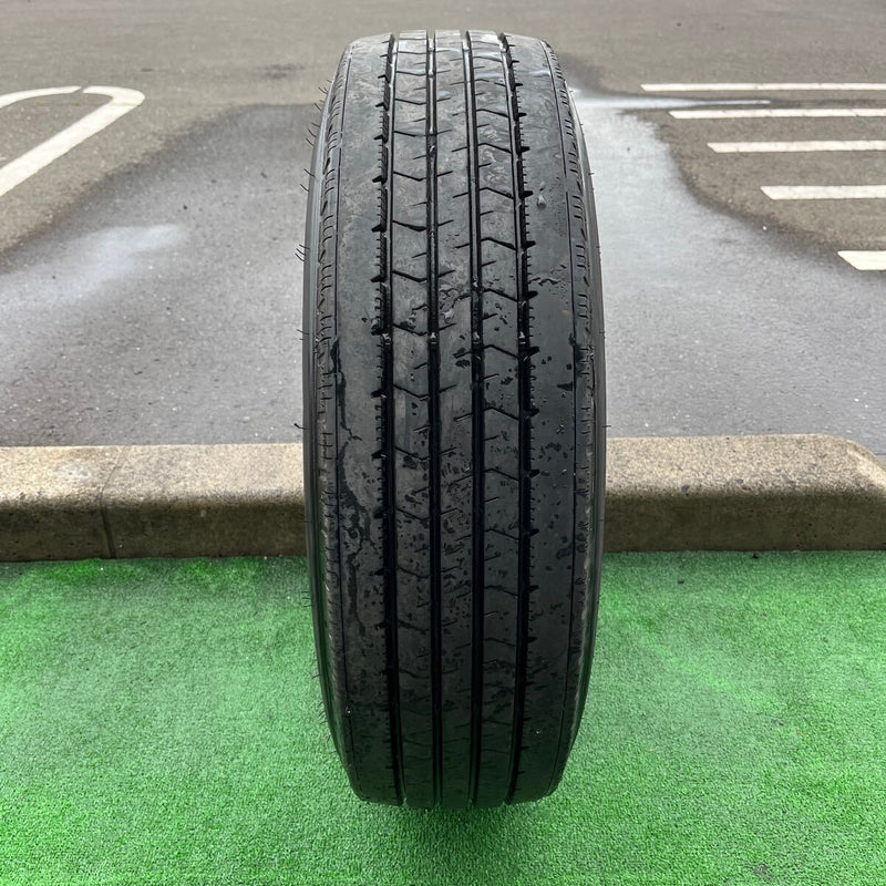 215/70R17.5 GOOD YEAR, G223 中古タテ溝 　激安美品　　1本セット：6000円