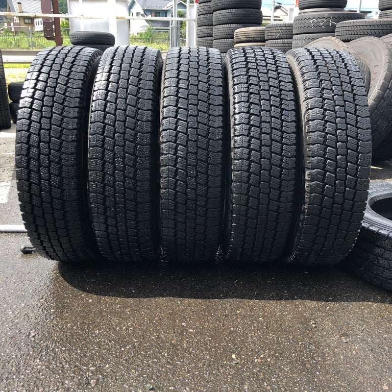 195/70R17.5 TOYO 112/110L, M934, 中古　激安美品　4本＋1本セット：27500円