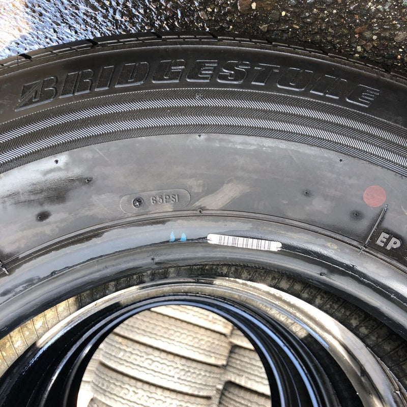 195/80R15 BRIDGESTONE 107/105L, 2016年製　　激安美品　4本セット:18000円