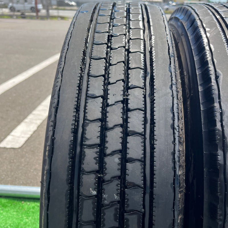 225/80R17.5　BRIDGESTONE, R225 中古　バリ山　　激安美品　6本セット：42000円