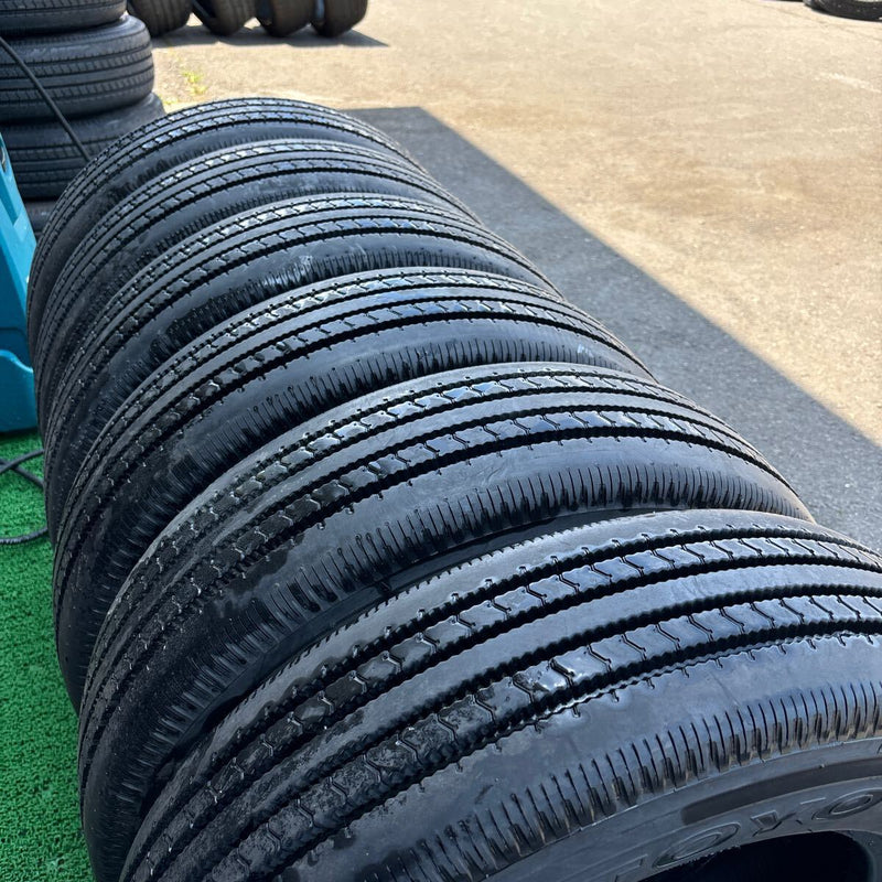 195/75R15 　109/107L LT トーヨー M130中古　　2013年UP 6本セット：24000円