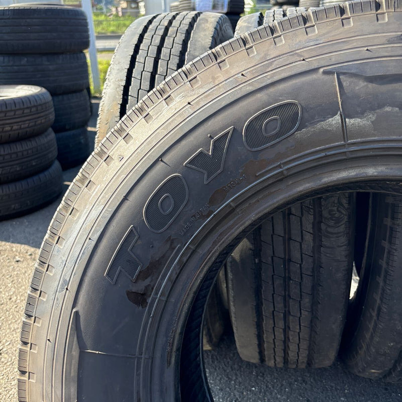 215/85R16 　120/118L LT 　中古　トーヨーM134　2018年 激安美品　4本+1本セット：32500円