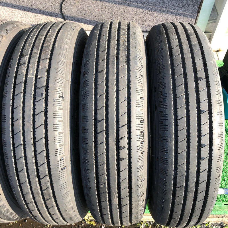 205/85R16 YOKOHAMA 117/115L, RY108, 2018年製　　中古　激安美品　　6本セット：29000円