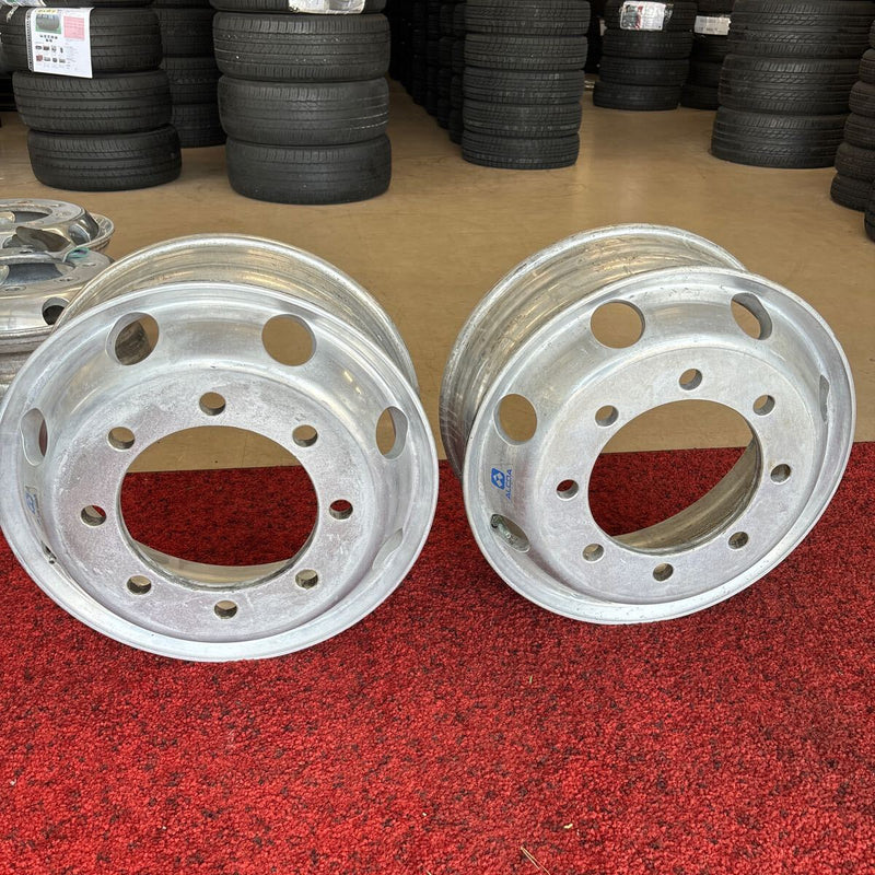 アルコアアルミホイール　19,5×6.75の8穴　（245/70R19.5や265/70R19.5に使う）激安美品　2本セット：32000円