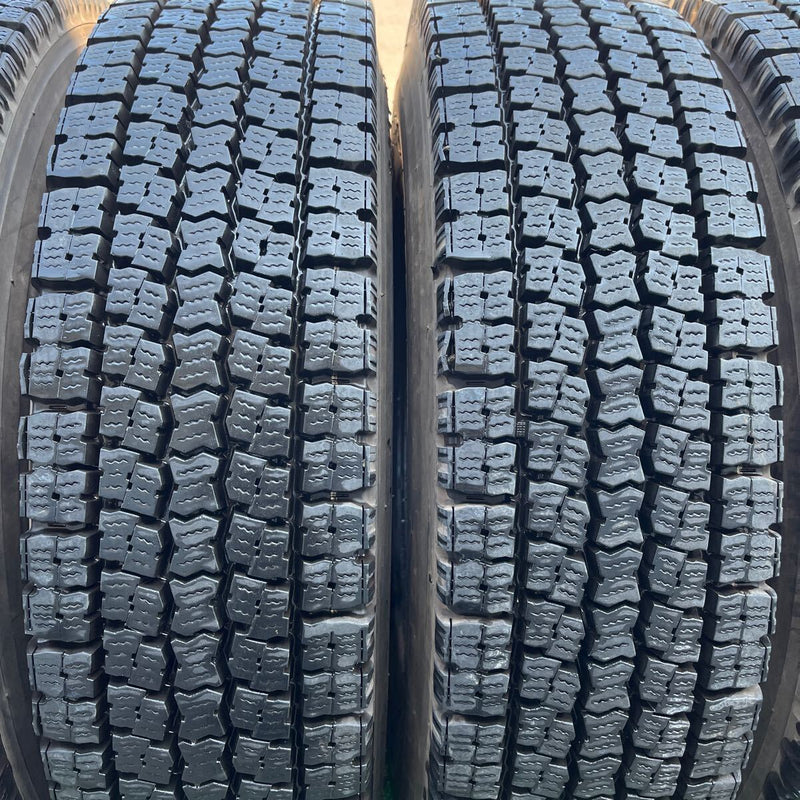 225/90R17.5 TOYO, M919 　中古　バリ山　 激安美品　6本セット：50000円