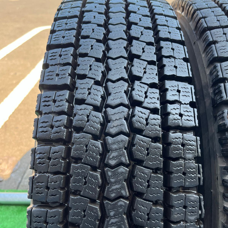 225/90R17.5 TOYO, M919 　中古　バリ山　 激安美品　6本セット：50000円