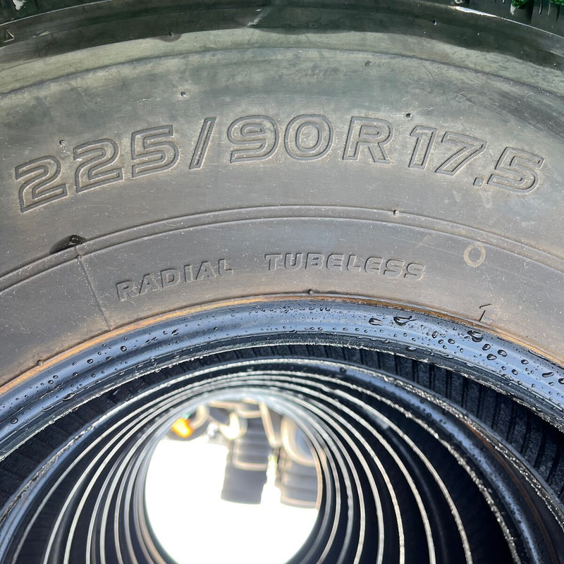 225/90R17.5 TOYO, M919 　中古　バリ山　 激安美品　6本セット：50000円