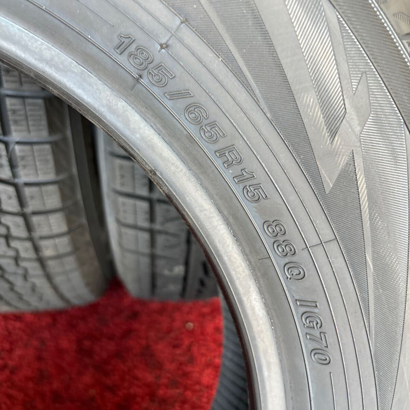 185/65R15 . 88Q スタッドレス　2021年　未使用品4本セット：33000円 未使用