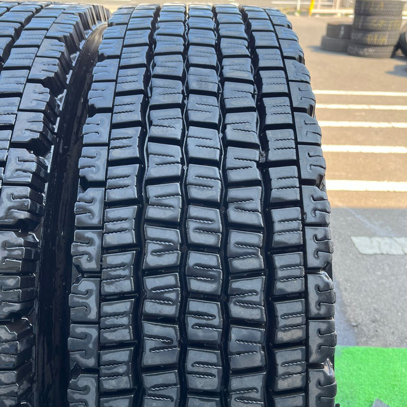 275/80R22.5 DUNLOP, SP081 中古スタッドレス　激安美品　　4本セット：78000円