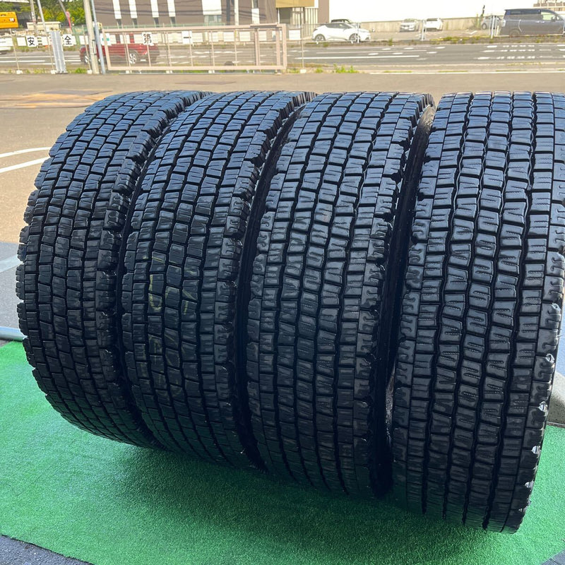 275/80R22.5 DUNLOP, SP081 中古スタッドレス　激安美品　　4本セット：78000円