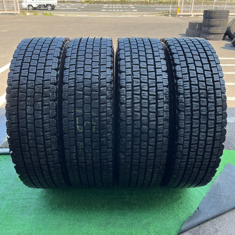 275/80R22.5 DUNLOP, SP081 中古スタッドレス　激安美品　　4本セット：78000円