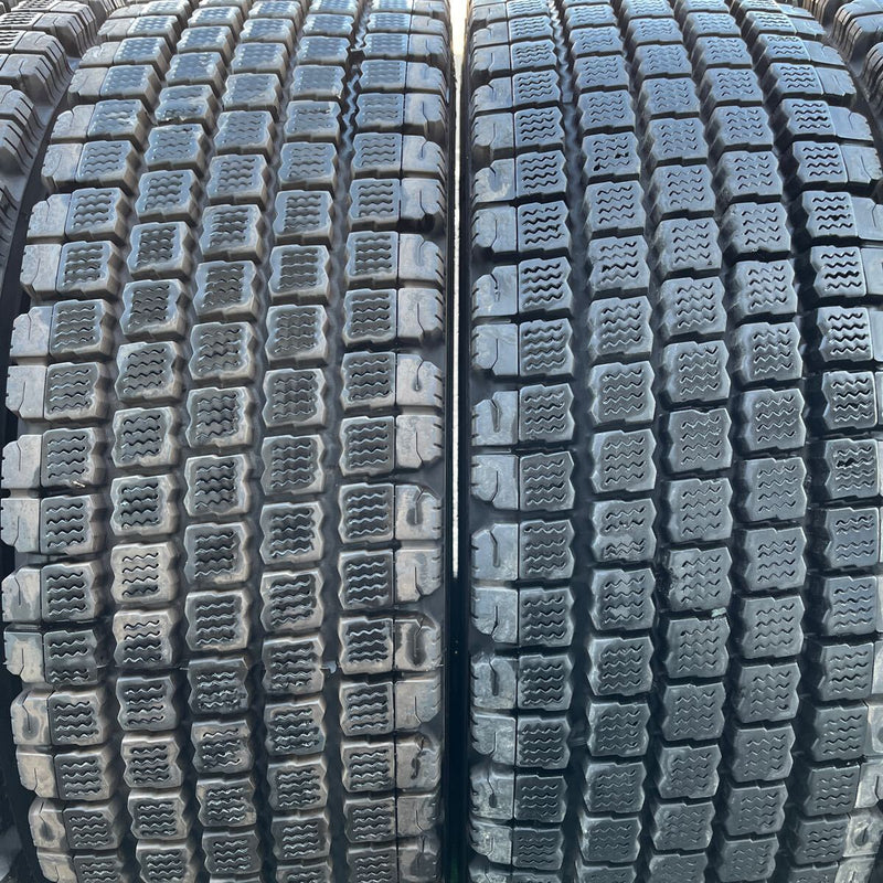 275/80R22.5 BRIDGESTONE, W910 中古スタッドレス　激安美品　　6本セット：105000円