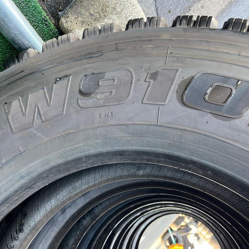 275/80R22.5 BRIDGESTONE, W910 中古スタッドレス　激安美品　　6本セット：105000円