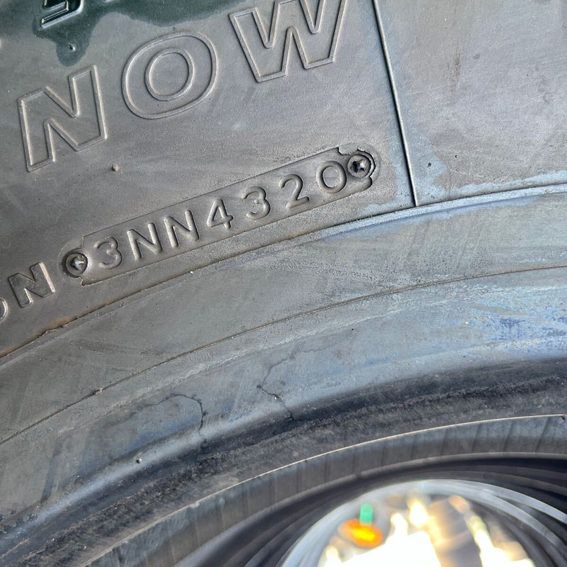 275/80R22.5 BRIDGESTONE, W910 中古スタッドレス　激安美品　　6本セット：105000円