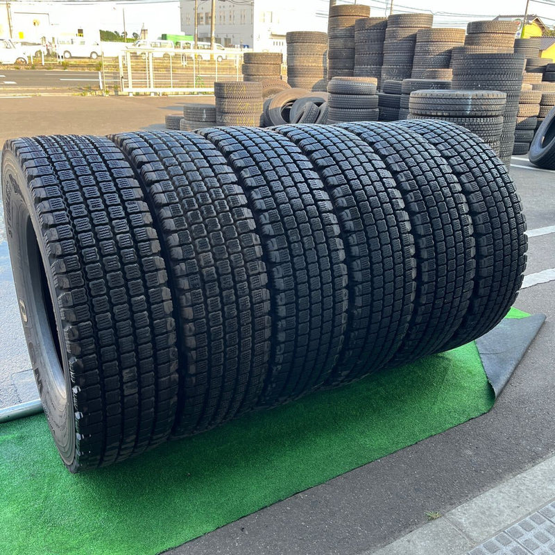 275/80R22.5 BRIDGESTONE, W910 中古スタッドレス　激安美品　　6本セット：105000円