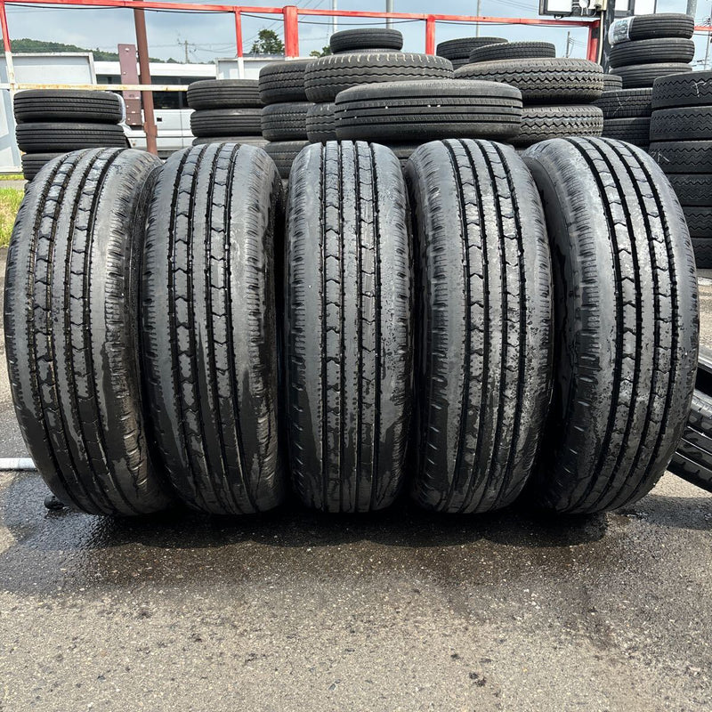 225/70R16 BRIDGESTONE 117/115L, R202, 中古　激安美品　4本＋1セット：25000円