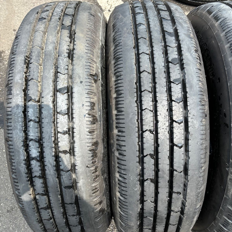 225/70R16 BRIDGESTONE 117/115L, R202, 中古　激安美品　4本＋1セット：25000円