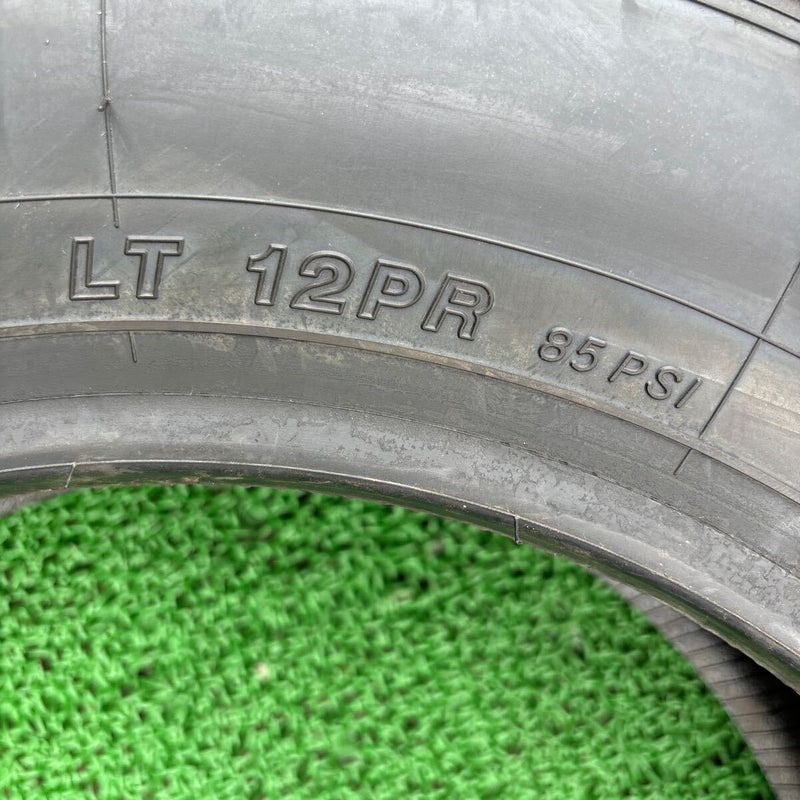 195/70R16 YOKOHAMA 109/107L, LT151R, 2016年　バリ溝　イボ付き　激安美品　　1本：6000円