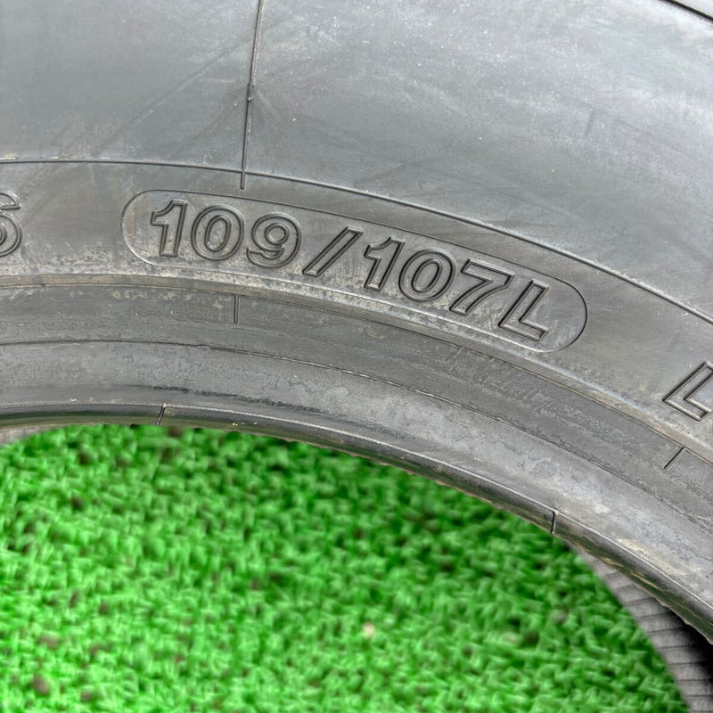 195/70R16 YOKOHAMA 109/107L, LT151R, 2016年　バリ溝　イボ付き　激安美品　　1本：6000円